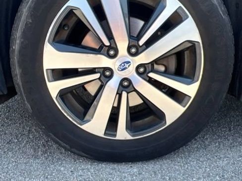 Used 2018 Subaru Outback 2.5i Limited AWD/4WD image 35