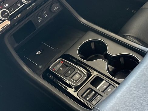 Used 2025 Honda Pilot EX-L image 26
