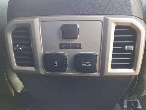 Used 2018 Ford F150 Lariat w/ Equipment Group 502A Luxury image 15