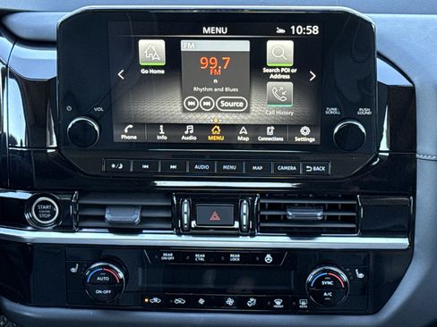 Used 2023 Nissan Pathfinder SL w/ SL Premium Package image 30