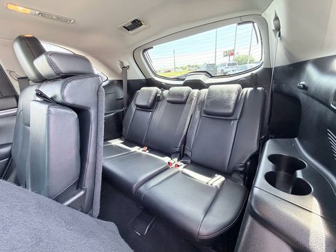 Used 2018 Toyota Highlander Limited image 29