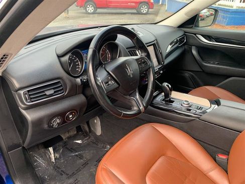 Used 2017 Maserati Levante image 29