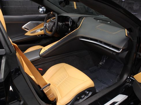 Used 2025 Chevrolet Corvette Stingray Preferred Conv w/ Z51 Performance Package image 47