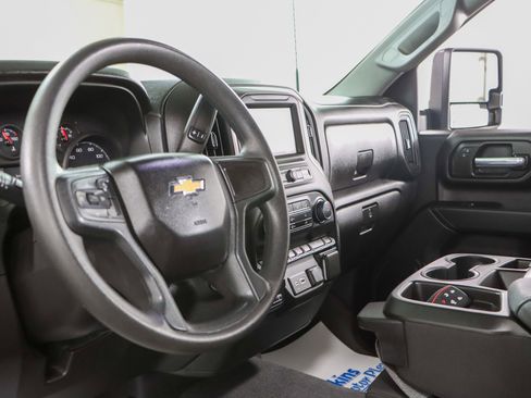 Used 2025 Chevrolet Silverado 2500 Custom w/ Custom Value Package AWD/4WD image 23
