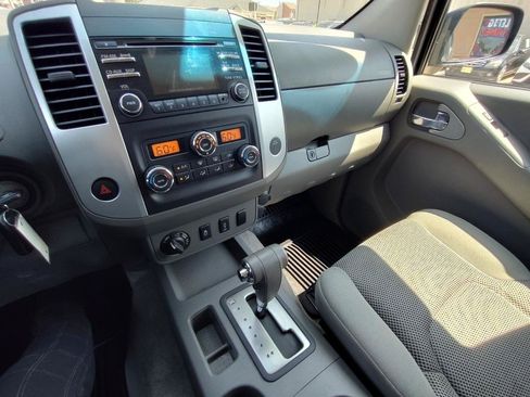 Used 2013 Nissan Frontier SV w/ SV Value Truck Pkg AWD/4WD image 23