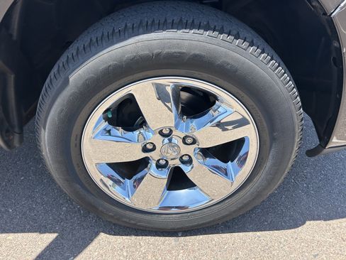 Used 2019 RAM 1500 Express w/ Wheel & Sound Group AWD/4WD image 9