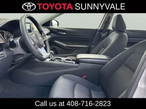 Used 2024 Nissan Altima 2.5 SV FWD image 14