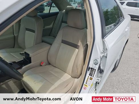 Used 2012 Toyota Camry XLE w/ Leather Pkg FWD image 10