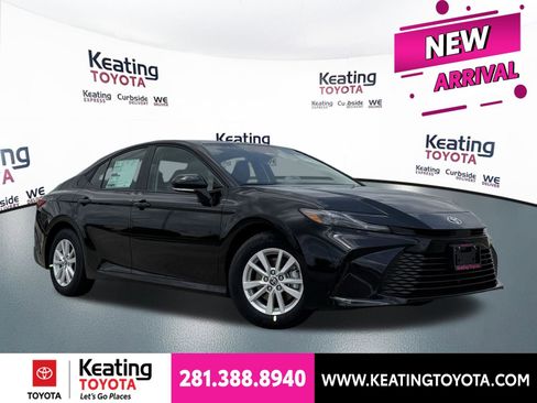 Used 2026 Toyota Camry LE FWD image 1