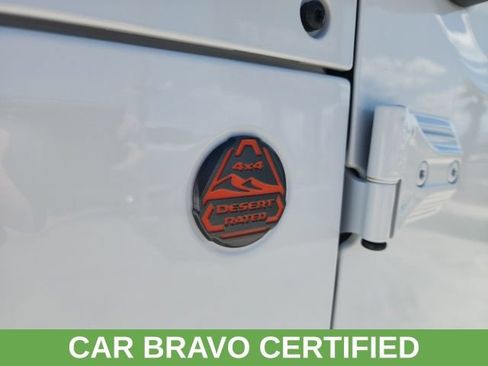 Used 2021 Jeep Gladiator Mojave AWD/4WD image 11