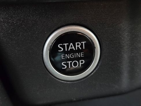 Certified 2023 Nissan Rogue SV FWD image 27