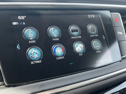 Used 2018 Buick Enclave Essence image 29