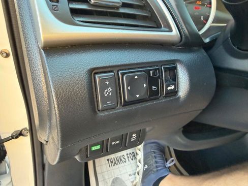 Used 2017 Nissan Sentra SR FWD image 27