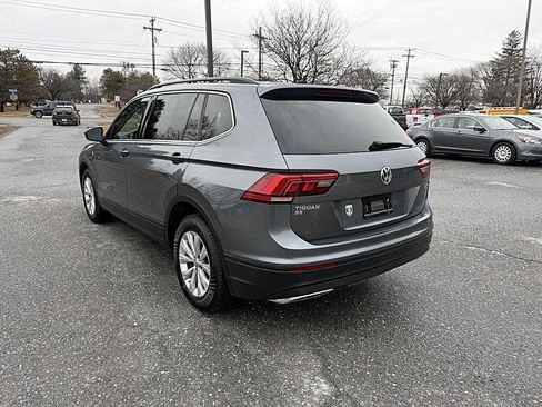Used 2019 Volkswagen Tiguan SE w/ Panoramic Sunroof Package image 3