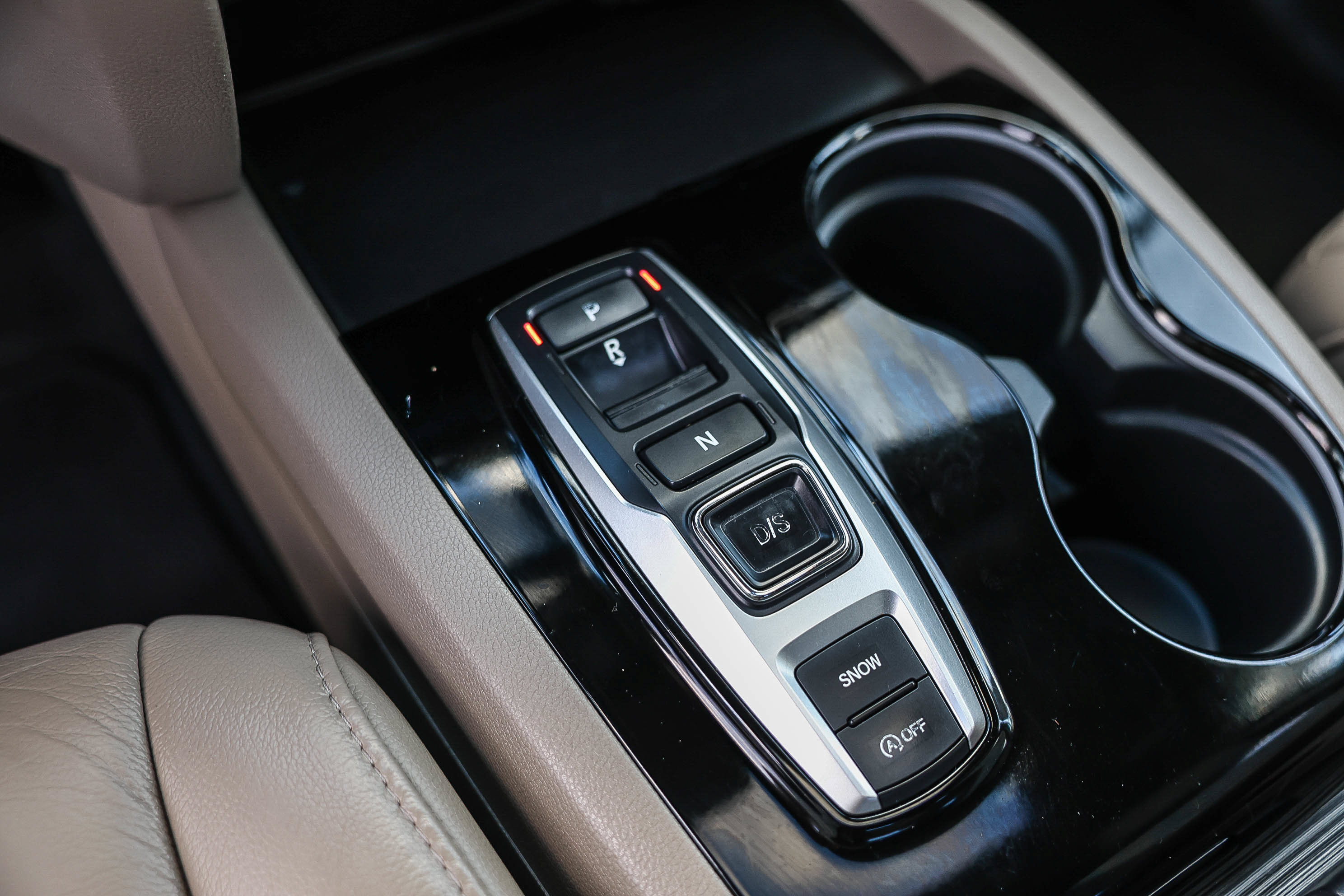 Certified 2019 Honda Pilot Touring image 16