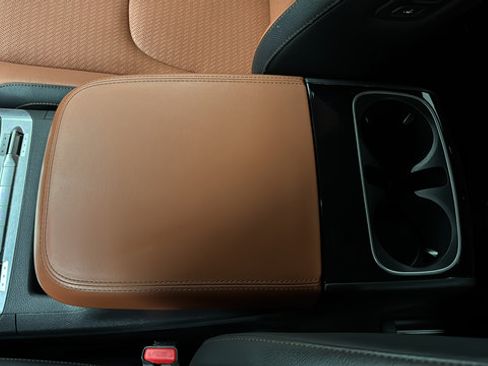 Used 2024 Kia Carnival SX Prestige FWD image 20