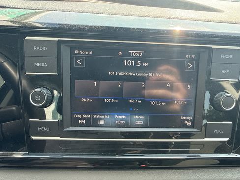 Used 2022 Volkswagen Taos S w/ IQ Drive S Package AWD/4WD image 23