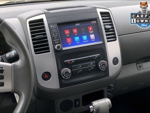 Used 2019 Nissan Frontier SV image 6