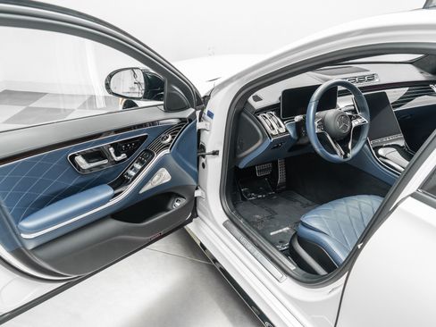 Used 2025 Mercedes-Benz S 580 4MATIC Sedan image 23
