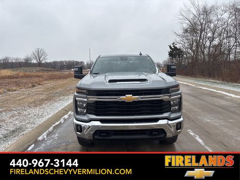 Certified 2025 Chevrolet Silverado 3500 LT w/ Convenience Package image 8