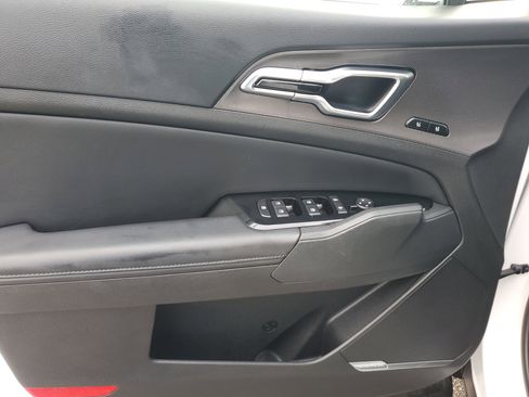 Used 2023 Kia Sportage SX image 18