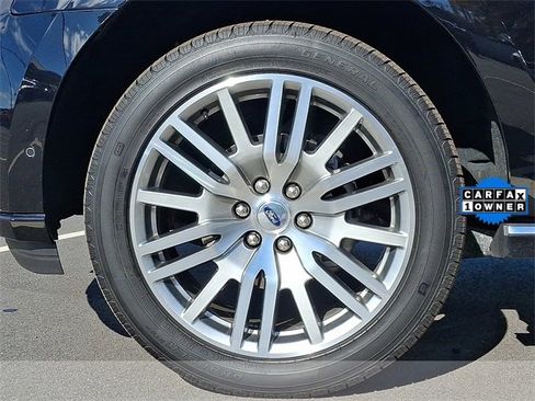 Used 2024 Ford Expedition Platinum image 8