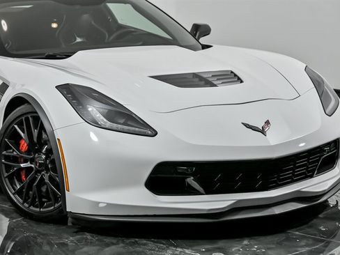 Used 2017 Chevrolet Corvette Z06 image 2
