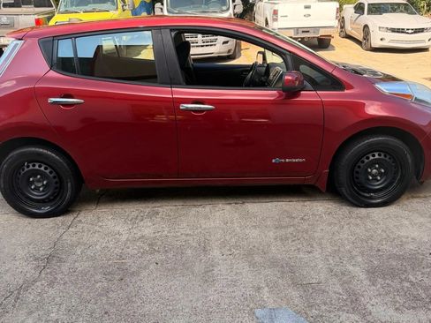 Used 2015 Nissan Leaf S w/ Charge Package FWD image 3
