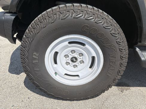 Used 2026 Ford Bronco Heritage Edition AWD/4WD image 9