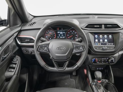 Used 2023 Chevrolet TrailBlazer RS FWD image 19