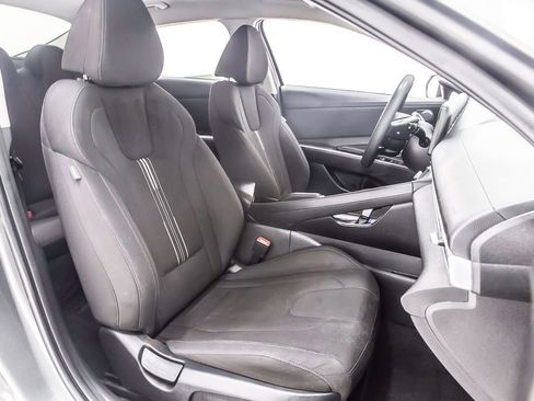 Used 2024 Hyundai Elantra SEL FWD image 32