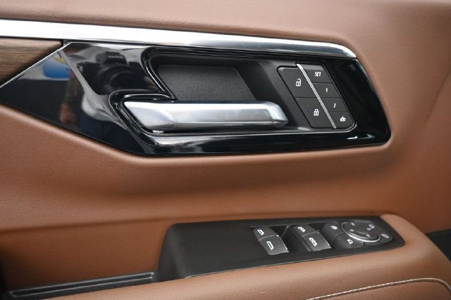 New 2026 Chevrolet Tahoe High Country AWD/4WD image 10