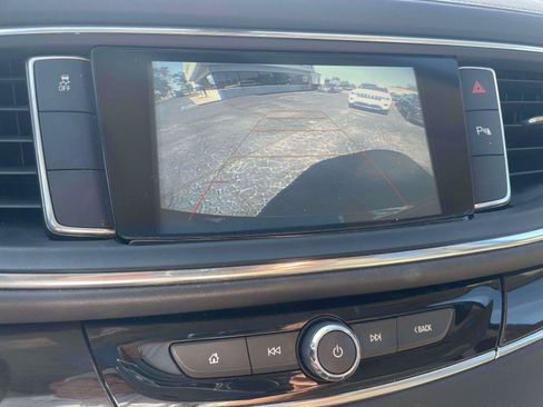 Used 2019 Buick Enclave Essence FWD image 20