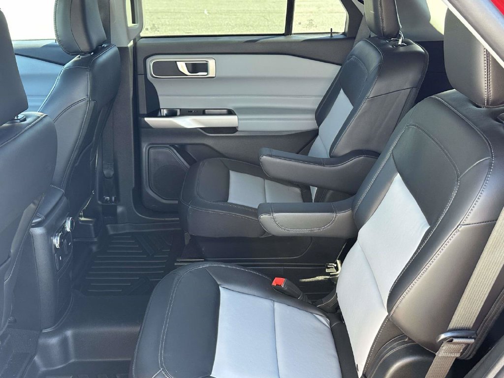 Certified 2023 Ford Explorer XLT w/ Equipment Group 202A AWD/4WD image 13