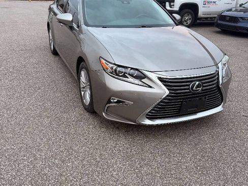 Used 2018 Lexus ES 350 w/ Ultra Luxury Package image 3