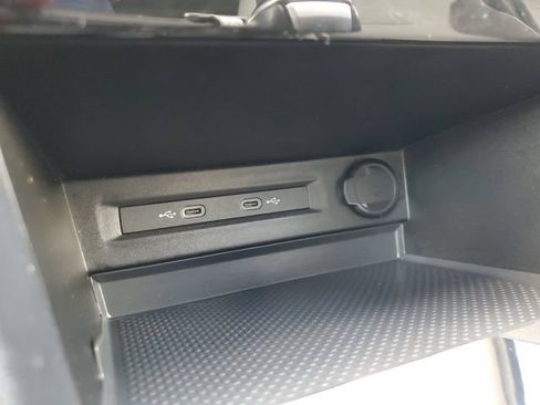 Certified 2024 Volkswagen Taos S FWD image 21