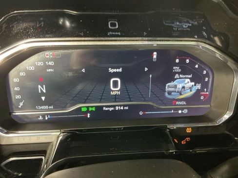 Used 2025 GMC Sierra 3500 SLT w/ X31 Off-Road Package image 17