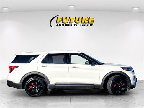 Certified 2022 Ford Explorer ST w/ Equipment Group 401A image 3