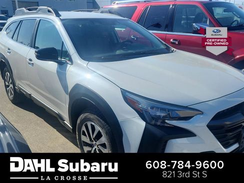 Used 2025 Subaru Outback Premium image 1