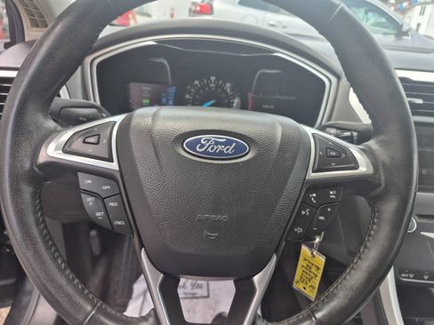Used 2013 Ford Fusion SE FWD image 11