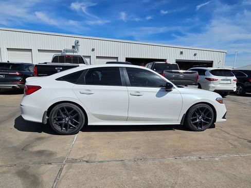 Used 2022 Honda Civic Sport image 4