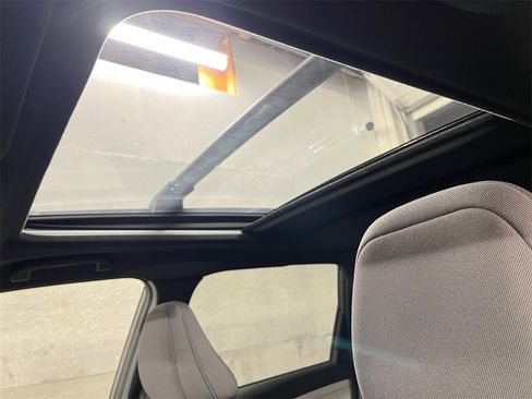 Certified 2025 Subaru Forester Premium image 22