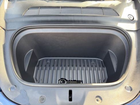 Used 2023 Tesla Model Y Long Range image 20