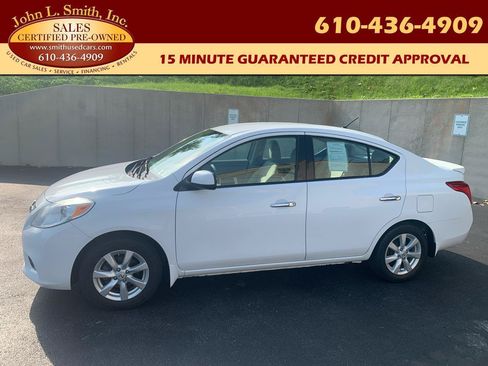 Used 2014 Nissan Versa SV w/ Convenience Package FWD image 1