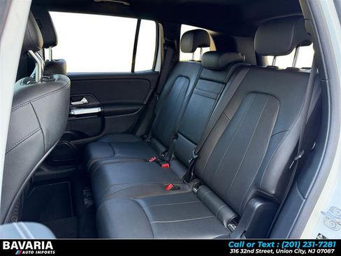Used 2023 Mercedes-Benz GLB 250 4MATIC image 16
