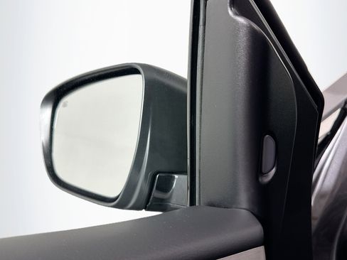 Used 2024 Nissan Murano SV AWD/4WD image 16