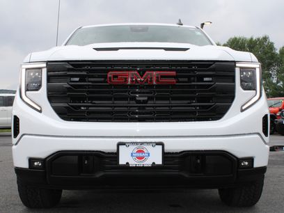 Used 2023 GMC Sierra 1500 Elevation w/ Preferred Package