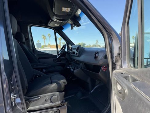 Used 2021 Mercedes-Benz Sprinter 2500 w/ Driver Convenience Package image 24