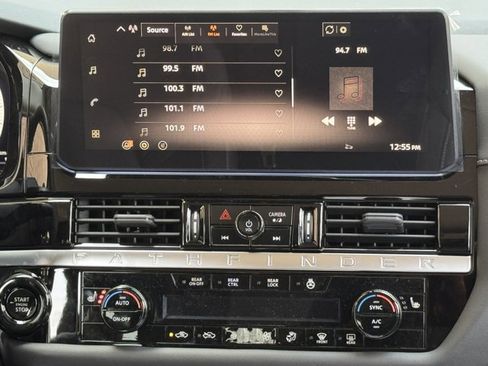 New 2026 Nissan Pathfinder SL image 14