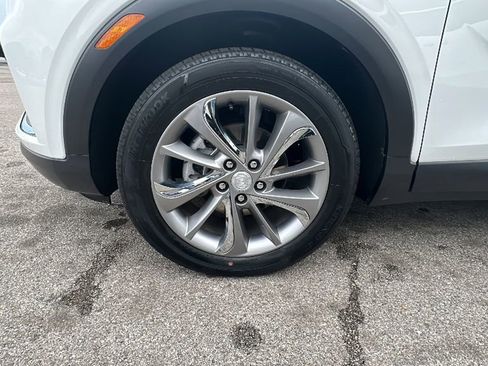 Used 2022 Buick Encore GX Essence w/ Advanced Technology Package image 9